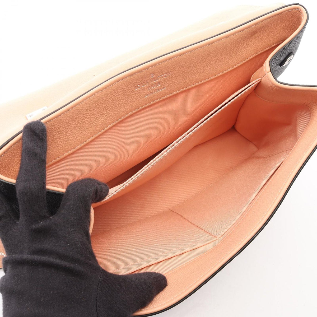 Louis Vuitton Handbag Lockme 2 Pink Gray Noir Leather — view 3