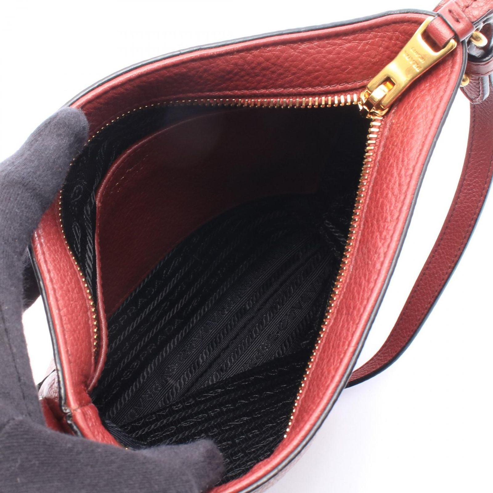 Prada Shoulder Bag Vitello Daino Bordeaux Leather — view 3