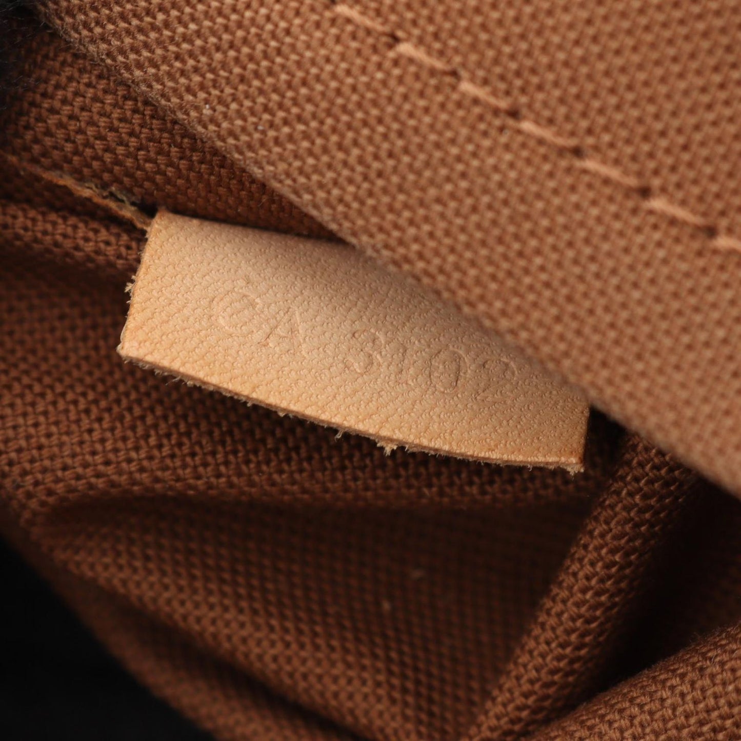 Louis Vuitton Shoulder Bag Sully MM Monogram Leather — view 5