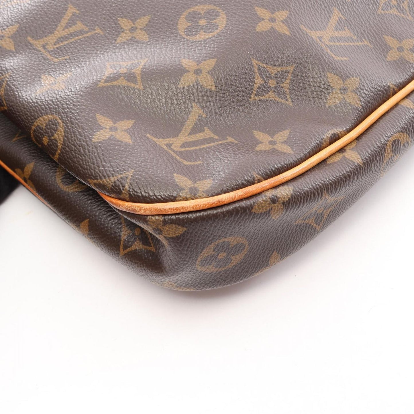 Louis Vuitton Shoulder Bag Odeon MM Monogram Leather — view 8