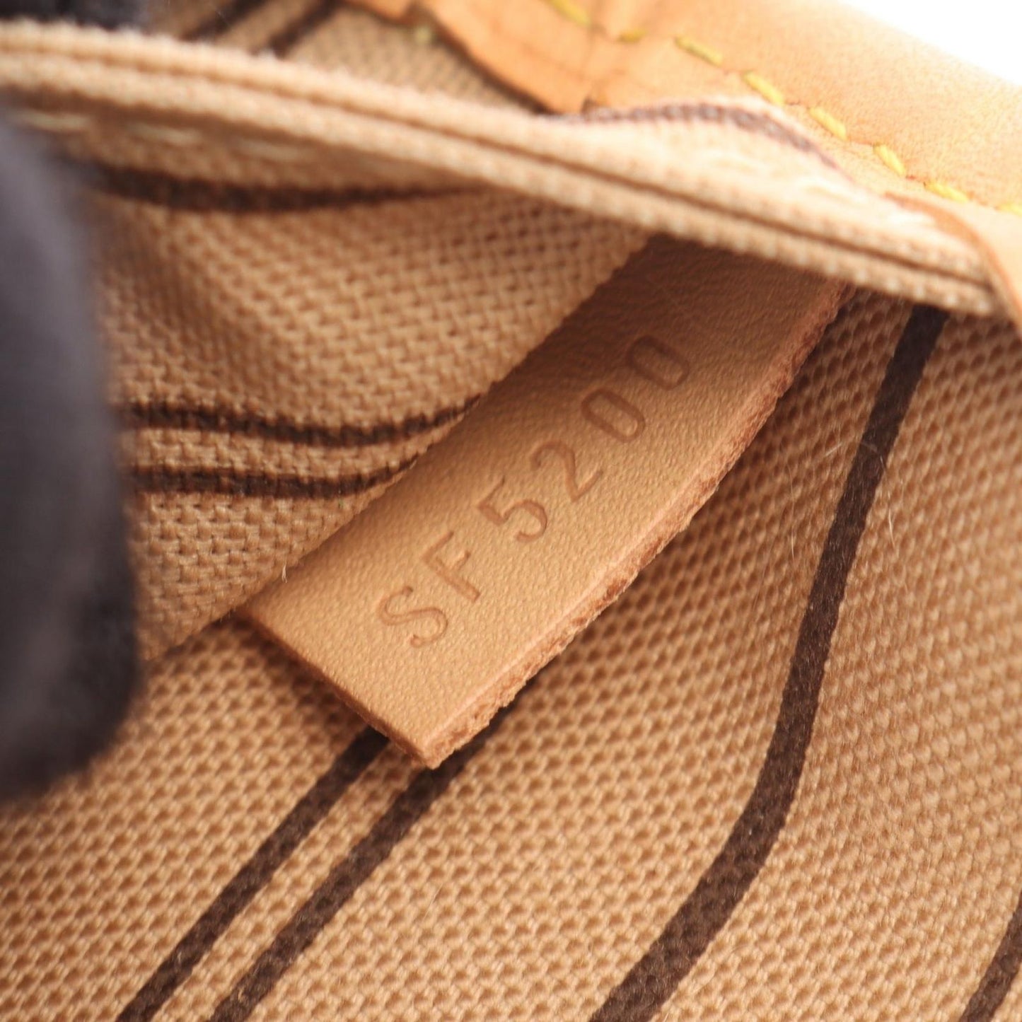 Louis Vuitton Tote Bag Neverfull MM Monogram Leather — view 5