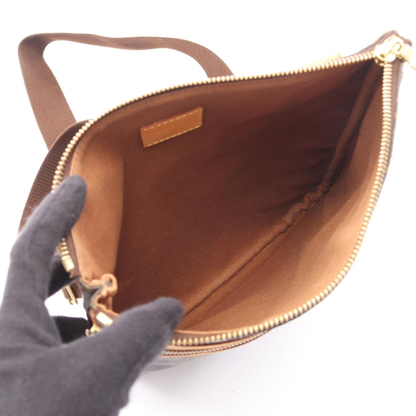 Louis Vuitton Shoulder Bag Pochette Bosfall Leather — view 3