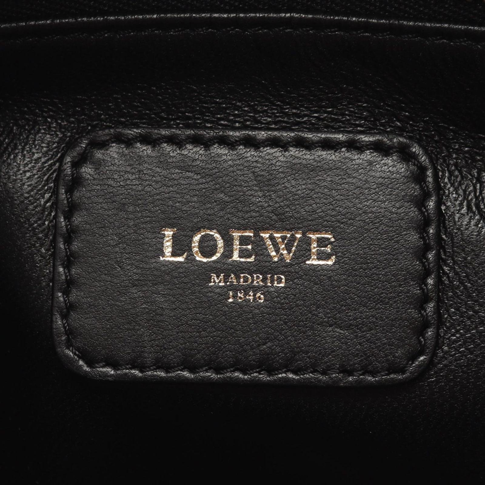 Loewe Handbag Amazona 28 Blanc Leather — view 4