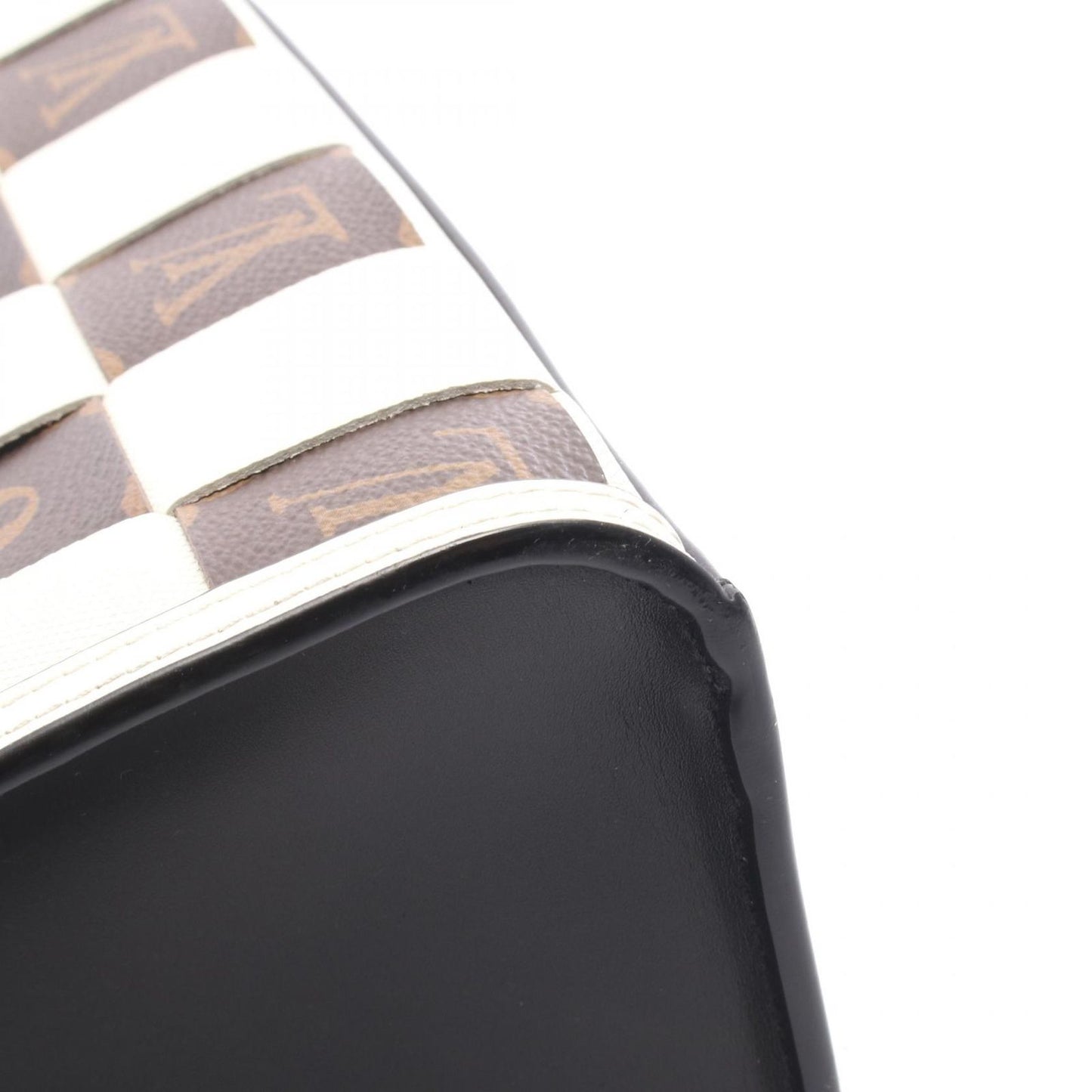 Louis Vuitton Handbag City Steamer MM Leather — view 6