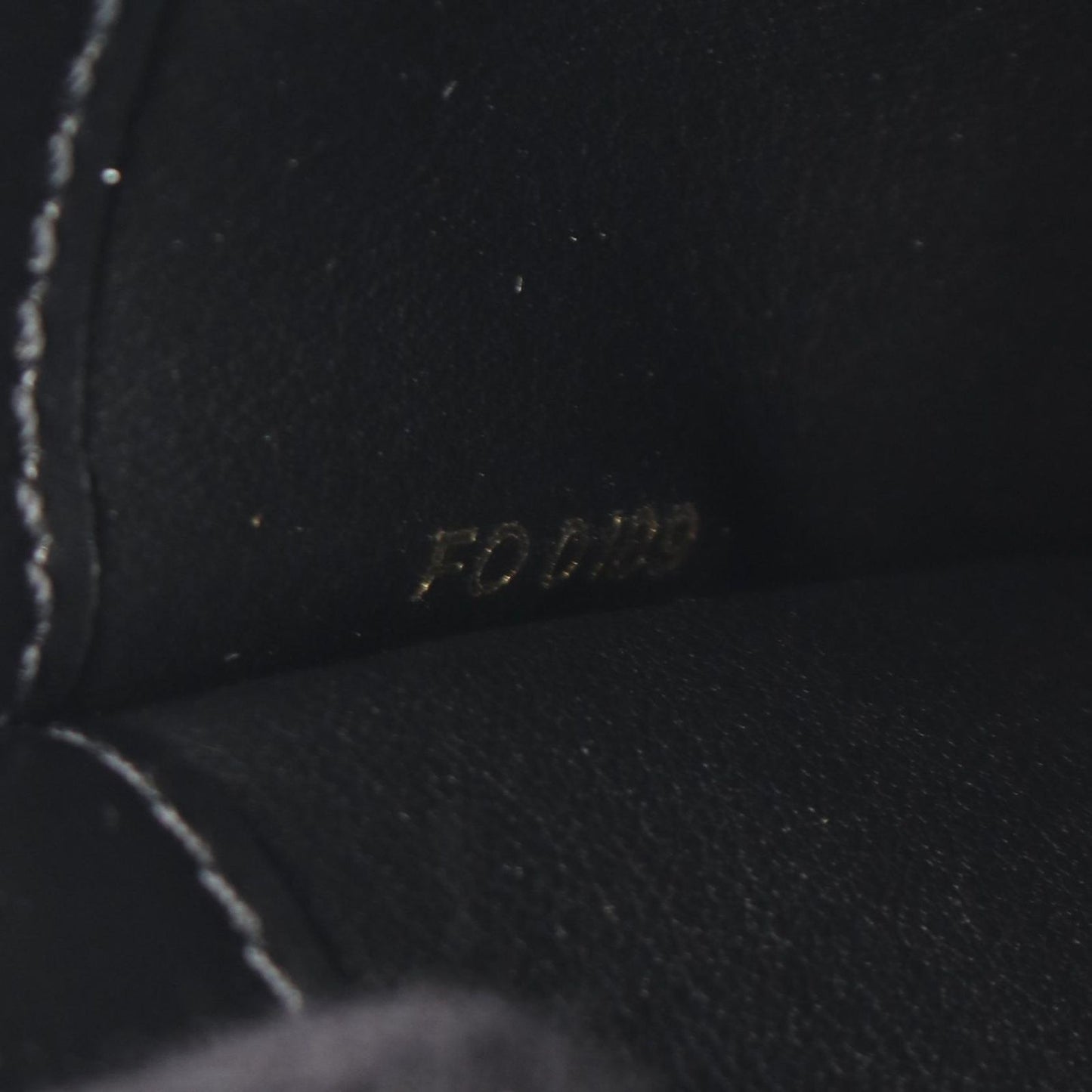 Louis Vuitton Handbag City Steamer MM Leather — view 5