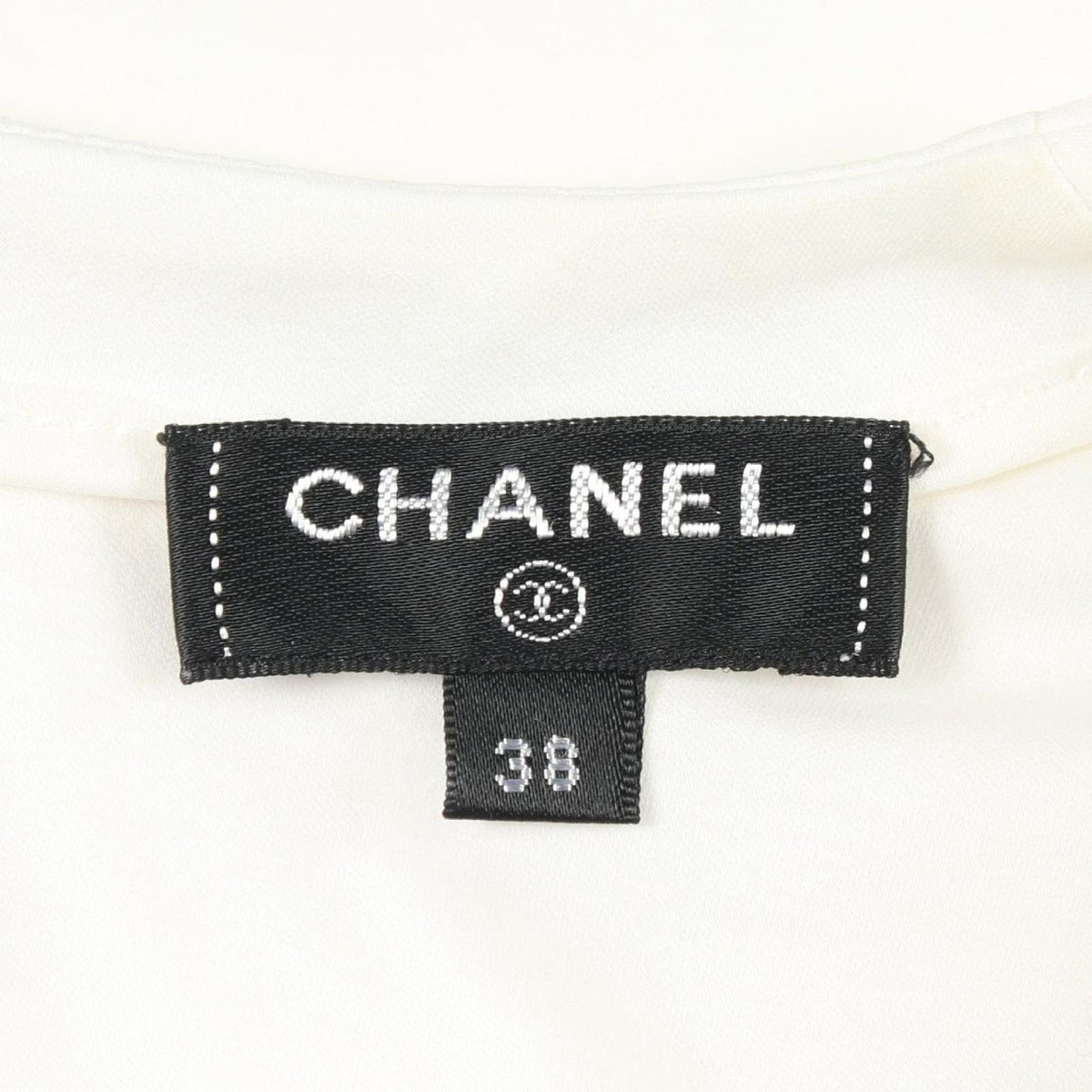 Chanel Short Sleeve T-Shirt CC Logo Button Cotton — view 3