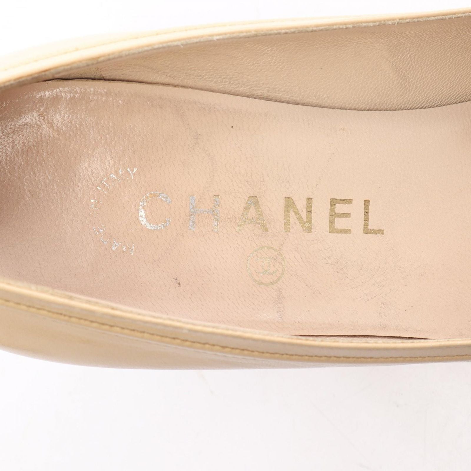 Chanel Pumps CC Logo Beige Leather Heel — view 5