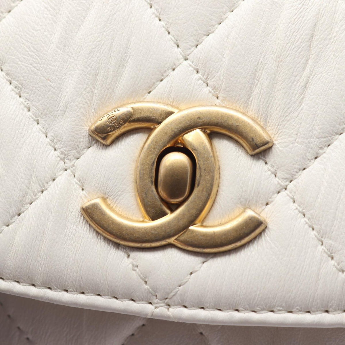 Chanel Shoulder Bag Quilted Top Handle White Leather Top 2-Way Chain — view 7