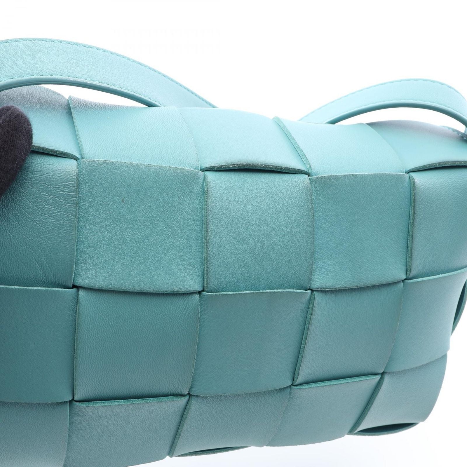 Bottega Veneta Shoulder Bag Cassette Maxi Intrecciato Mint Green Leather — view 6
