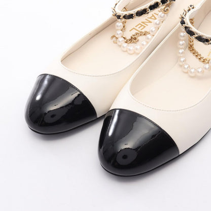 Chanel CC Logo Chain Mary Jane White Leather Patent Flat Shoes — view 7