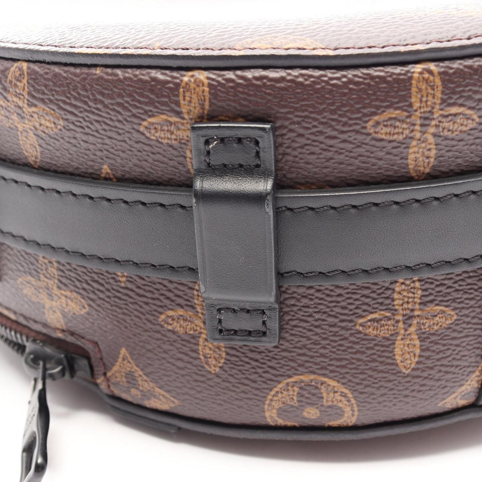 Louis Vuitton Handbag Wheel Box Monogram Leather — view 7