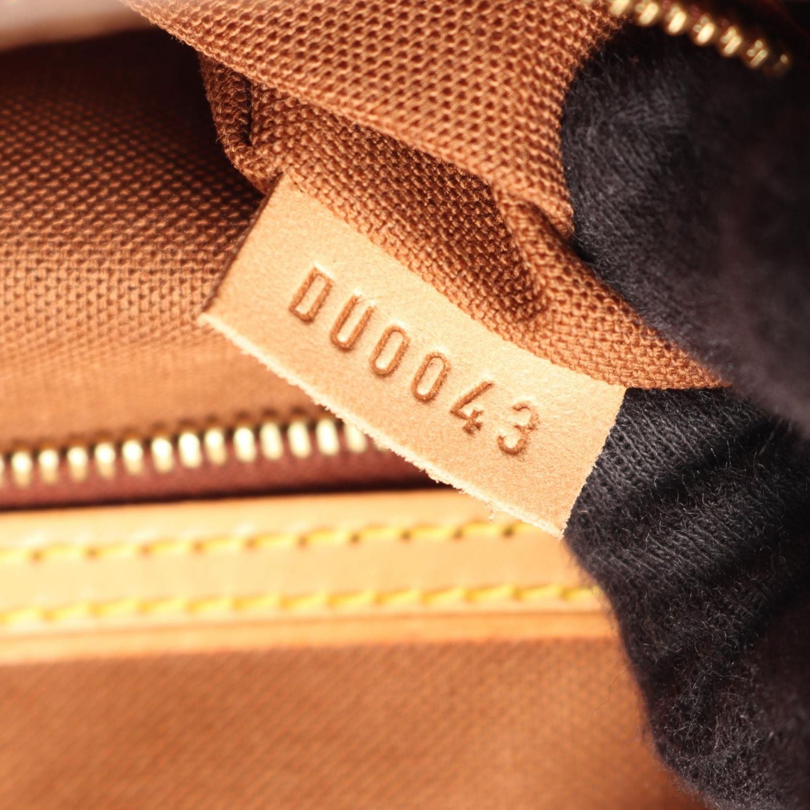 Louis Vuitton Handbag Mini Looping Monogram Leather — view 5