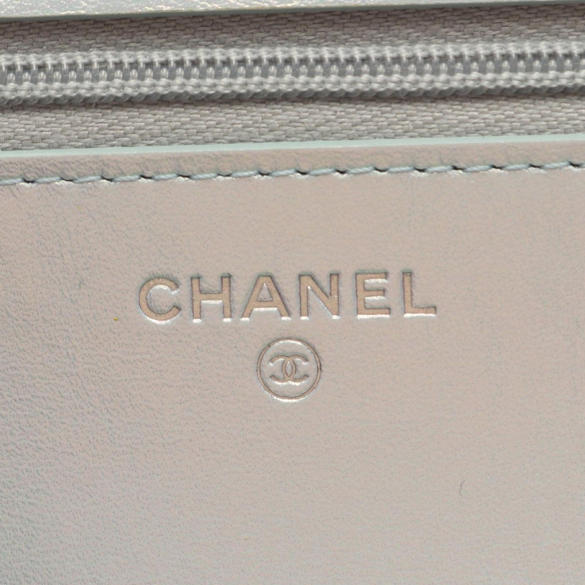 Chanel Shoulder Bag Quilted Pearl White Lambskin Chain Wallet — view 5