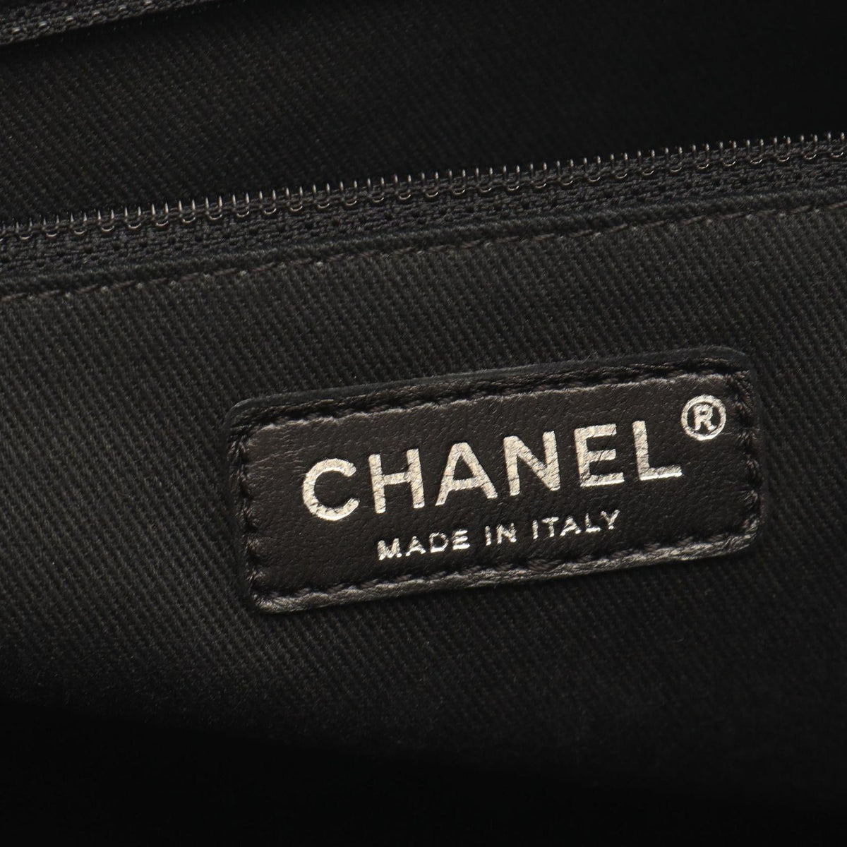 Chanel Handbag Wild Stitch Black Leather — view 4