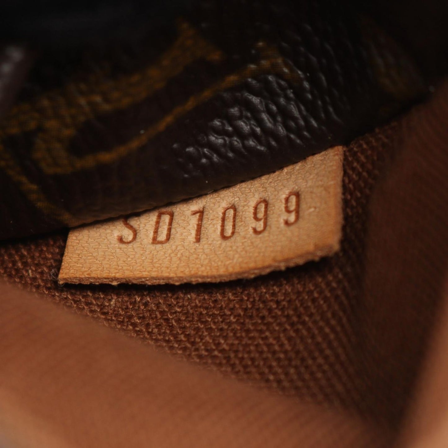 Louis Vuitton Tote Bag Totally PM Leather — view 5