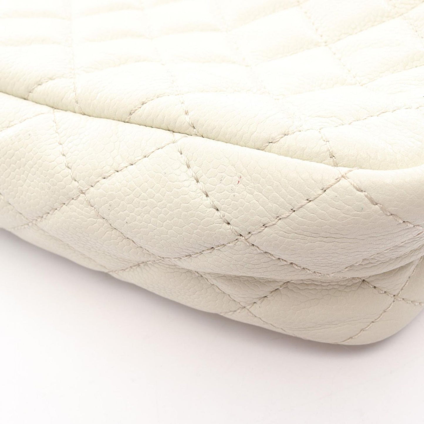 Chanel Shoulder Bag 2.55 Quilted Off White Caviar Leather Chain — view 8