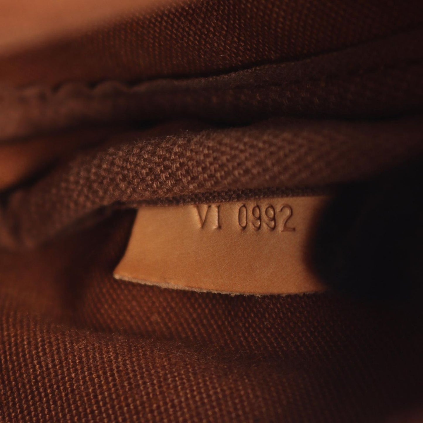 Louis Vuitton Shoulder Bag Saumur 30 Monogram Leather — view 6