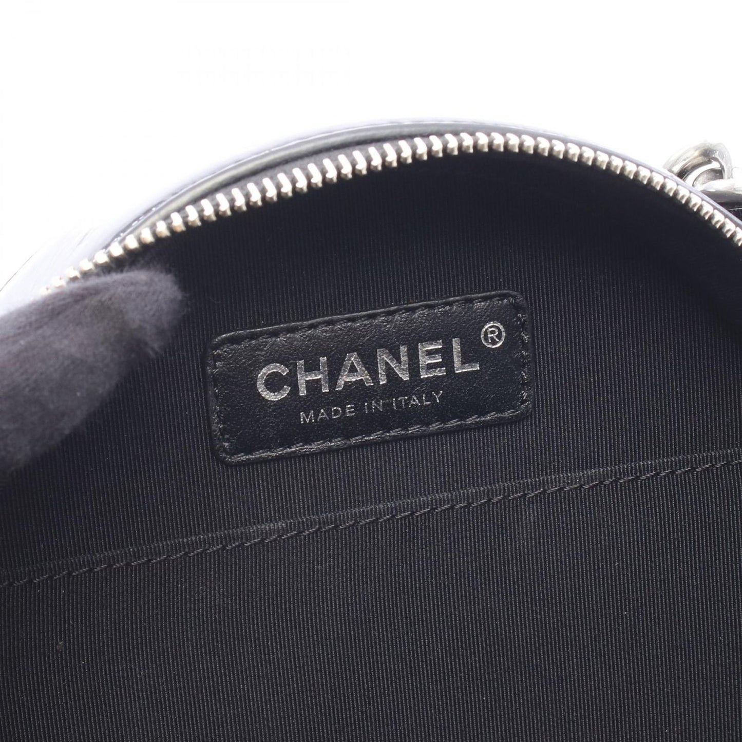Chanel Handbag CC Logo Round 2-Way Black Patent Leather Chain — view 4