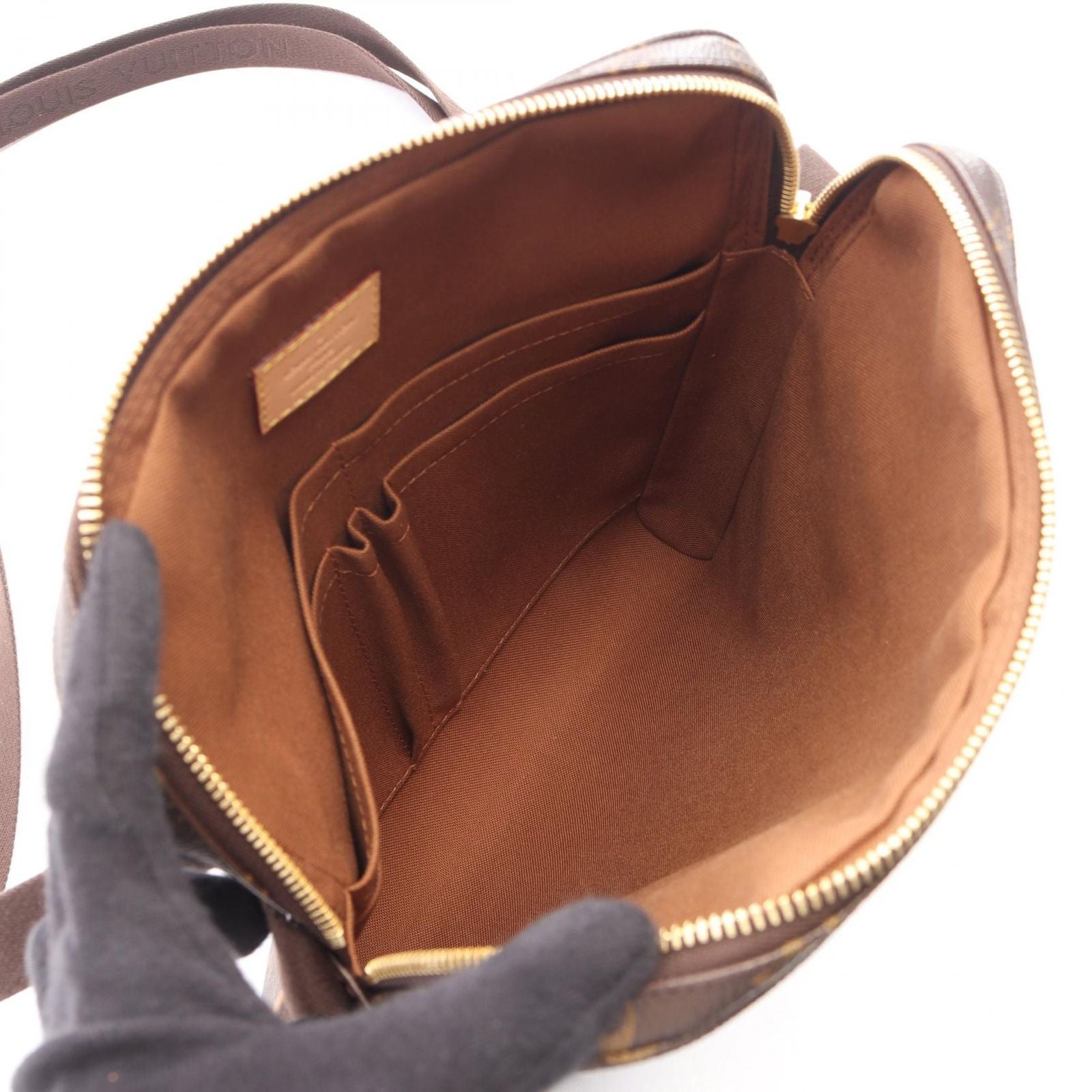 Louis Vuitton Shoulder Bag Trotter Beaubourg Leather — view 3