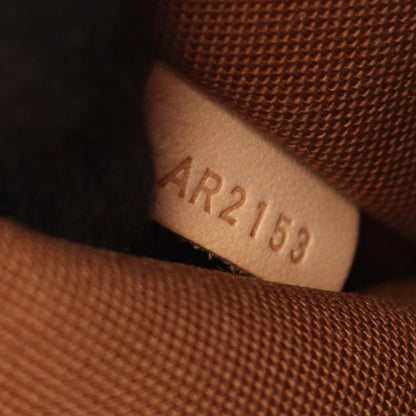 Louis Vuitton Shoulder Bag Trotter Beaubourg Leather — view 5
