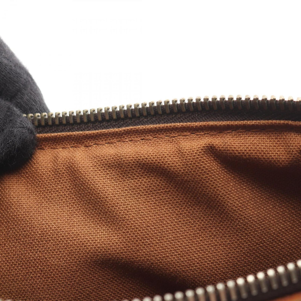Louis Vuitton Shoulder Bag Tulum GM Leather — view 6