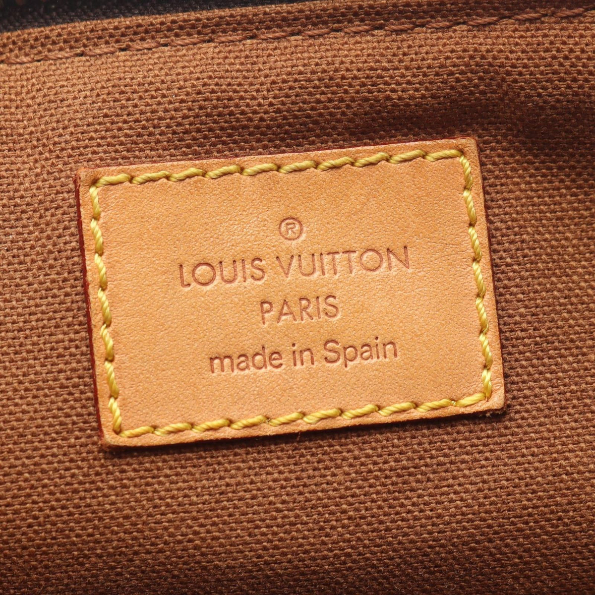 Louis Vuitton Shoulder Bag Tulum GM Leather — view 4