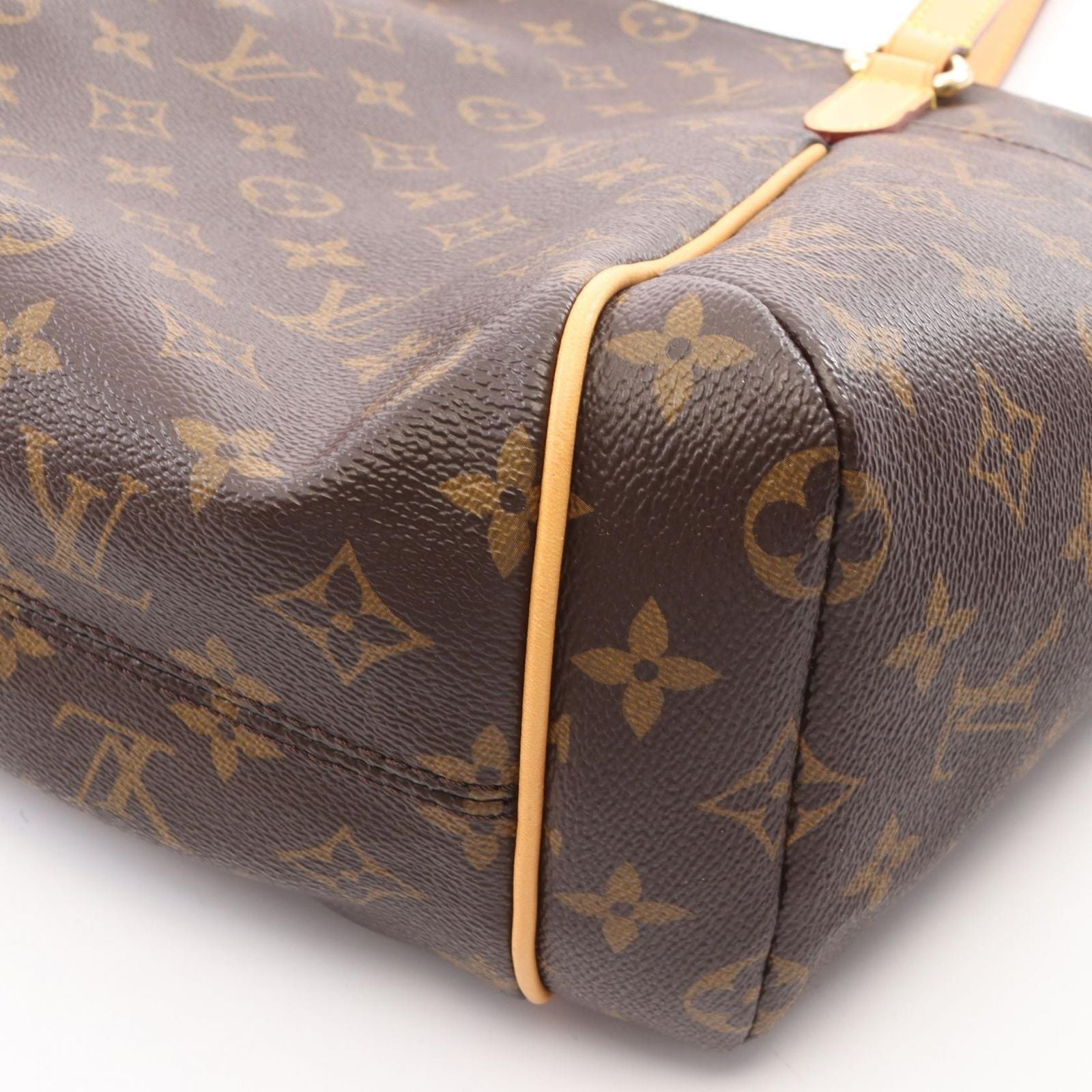 Louis Vuitton Tote Bag Totally PM Leather — view 8