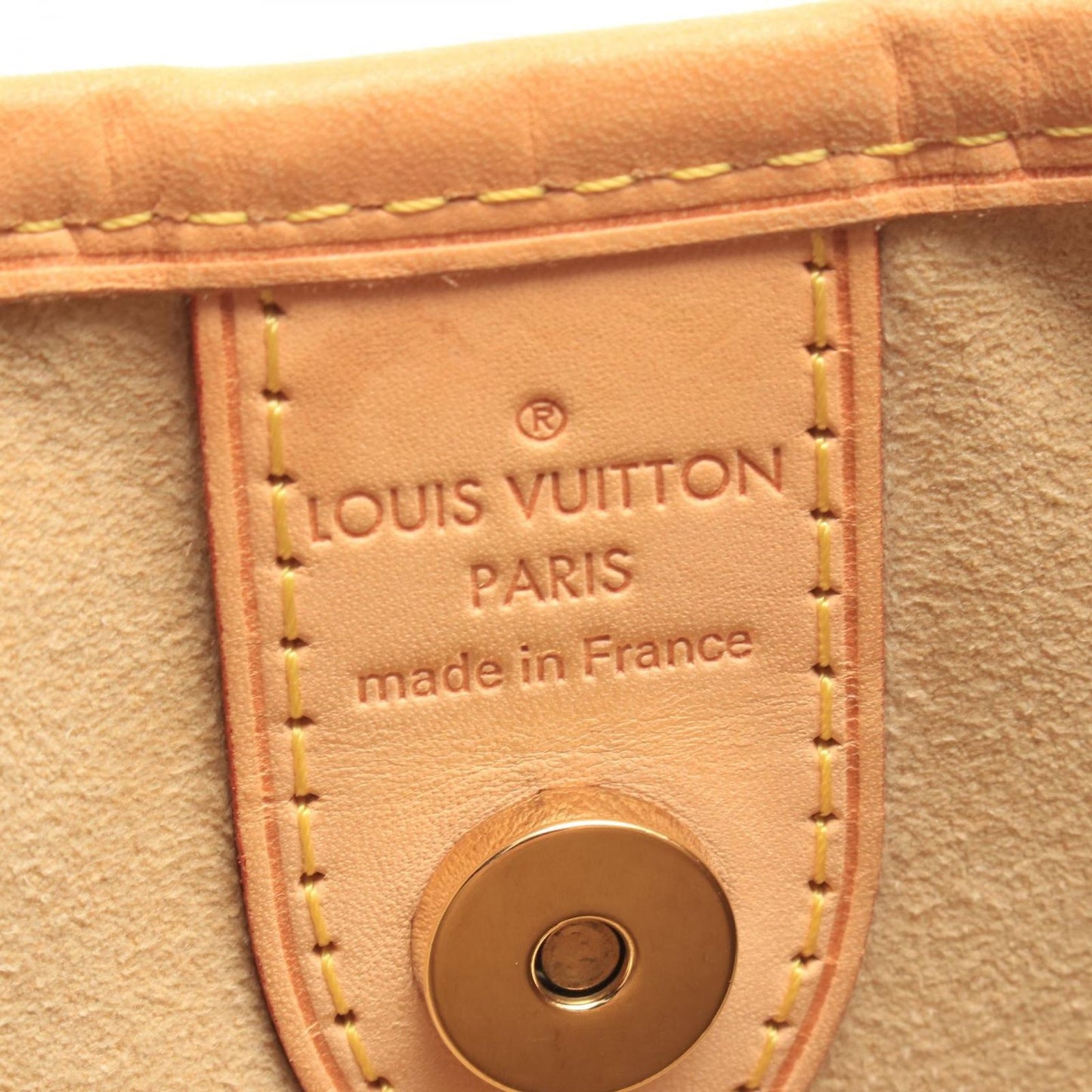 Louis Vuitton Shoulder Bag Galleria PM Leather — view 4