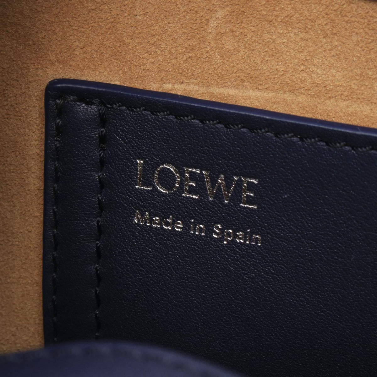 Loewe Pebble Bucket Bag Mini 2-Way Navy Leather — view 4
