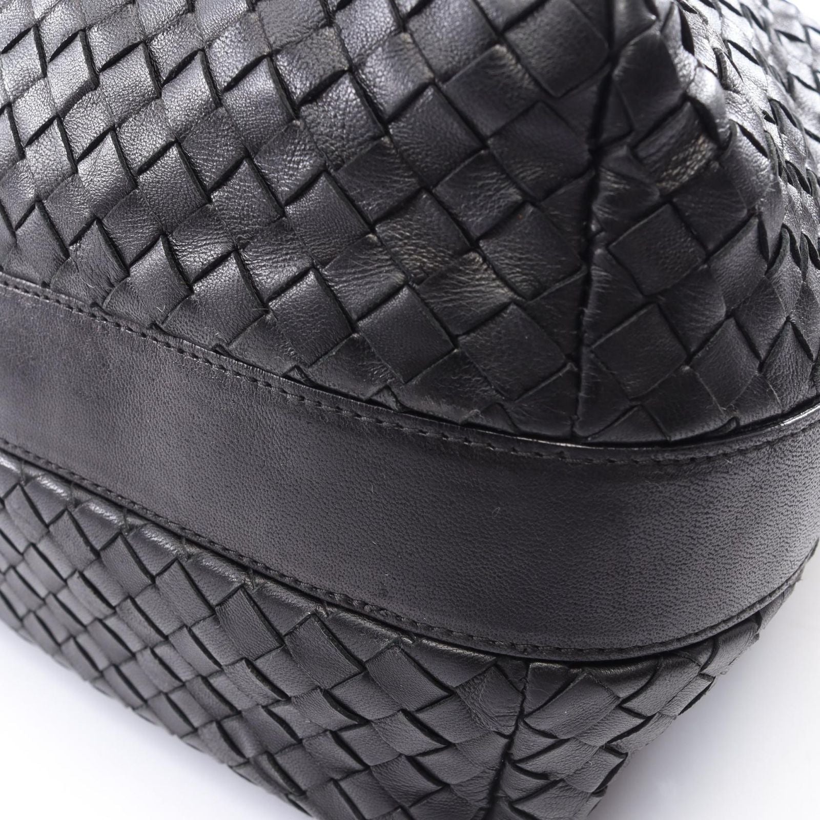 Bottega Veneta Shoulder Bag Intrecciato Black Leather — view 5