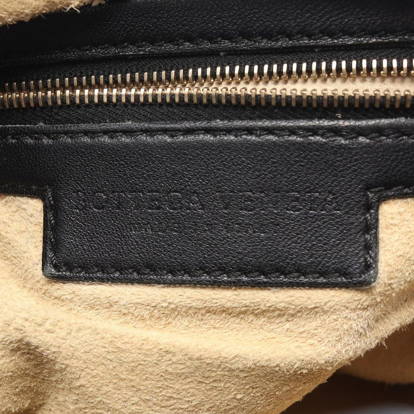 Bottega Veneta Shoulder Bag Intrecciato Black Leather — view 4