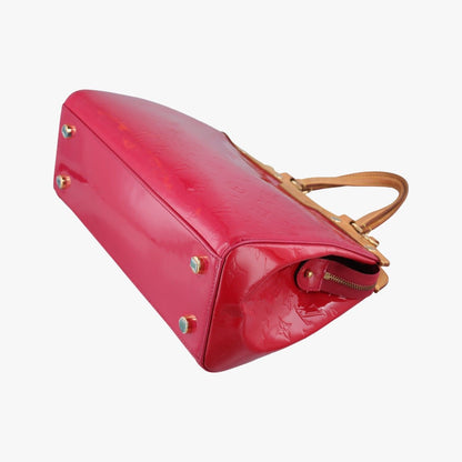 Louis Vuitton Blair MM Rose Indien Vernis Shoulder Bag — view 4