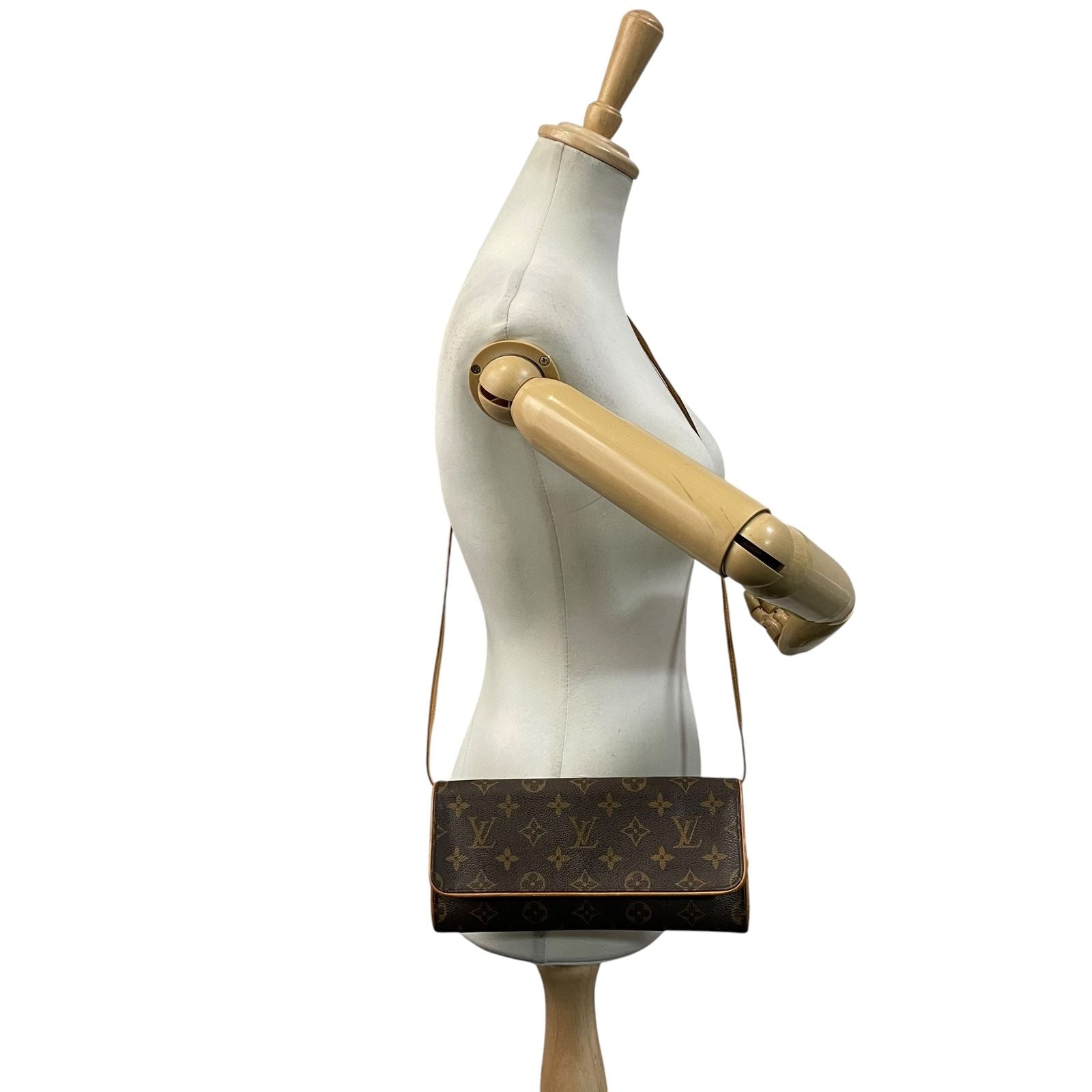 Louis Vuitton Pochette Twin GM Monogram Shoulder Bag Clutch Pouch 2-Way — view 4