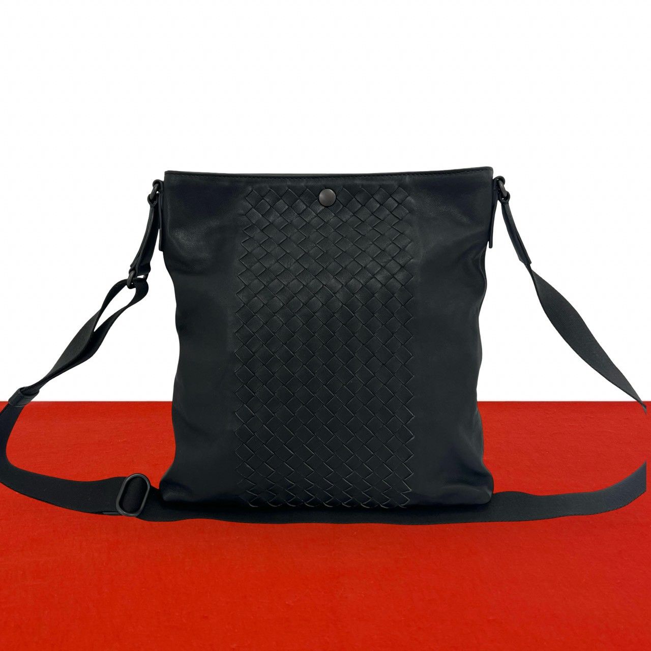 Bottega Veneta Intrecciato Leather Shoulder Bag Cross Black