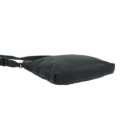 Bottega Veneta Intrecciato Leather Shoulder Bag Cross Black — view 7