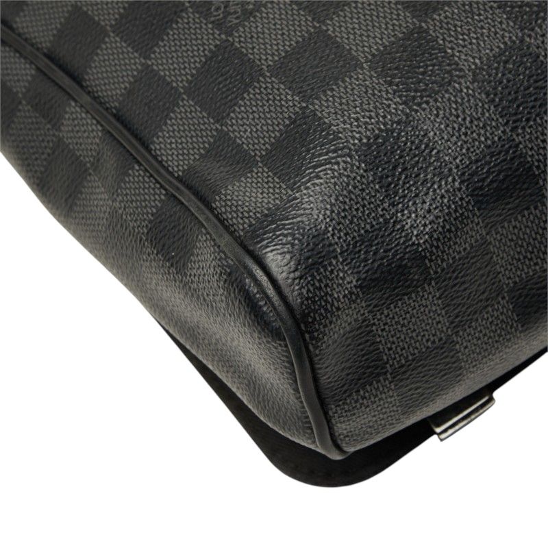 Louis Vuitton Damier Graphite District PM NM Crossbody Shoulder Bag Black — view 7
