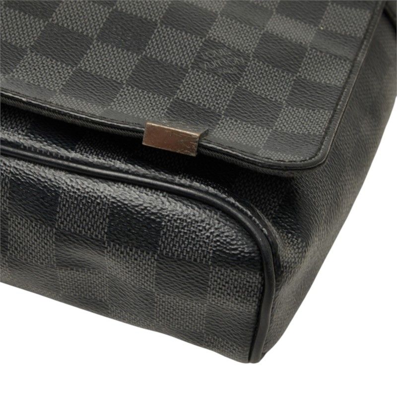 Louis Vuitton Damier Graphite District PM NM Crossbody Shoulder Bag Black — view 4