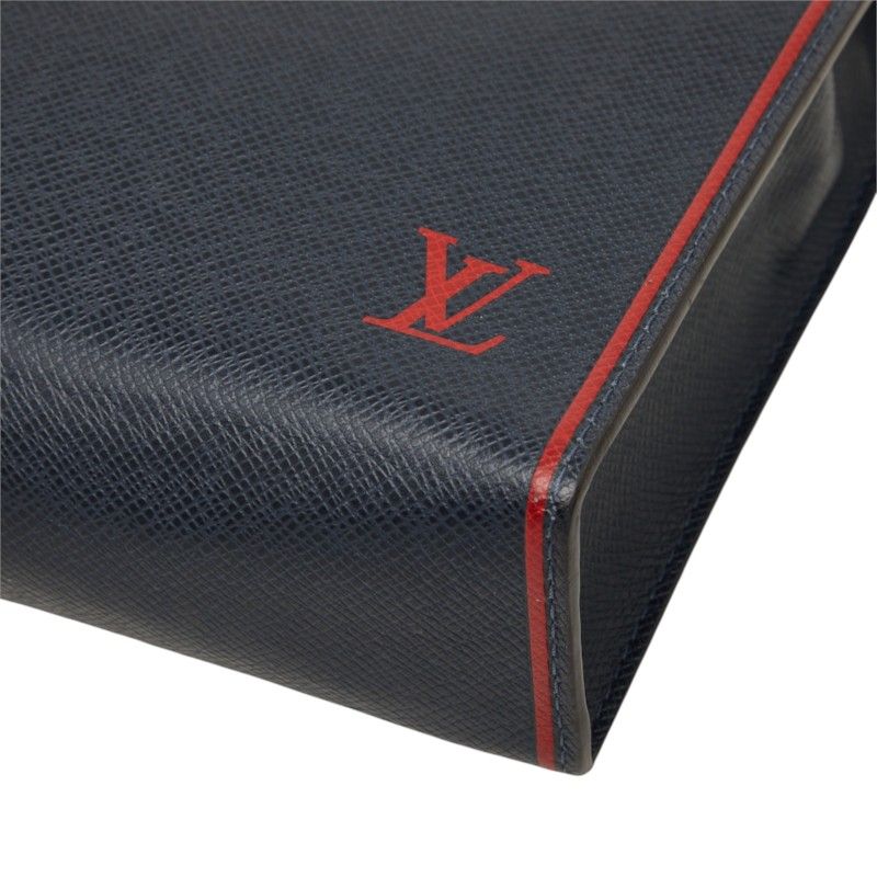 Louis Vuitton Taiga Pochette Voyage Clutch Navy Blue Marine Leather — view 4