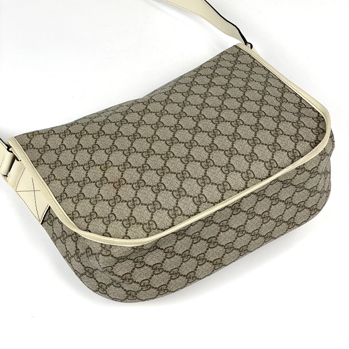 Gucci Shoulder Bag GG Pattern Beige Ivory — view 2