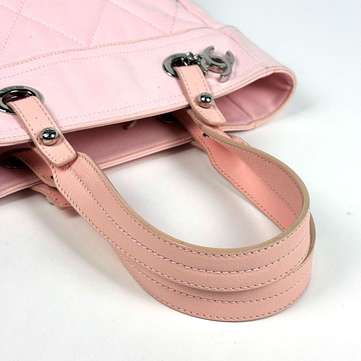 Chanel Tote Bag Paris Biarritz PM CC Logo Canvas Pink — view 7