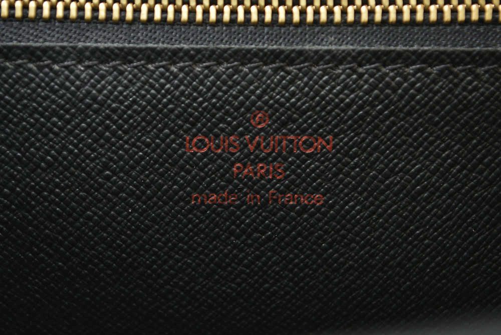 Louis Vuitton Clutch Vintage Epi Pochette Series Dragonne Noir Black — view 7