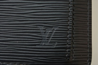Louis Vuitton Clutch Vintage Epi Pochette Series Dragonne Noir Black — view 4