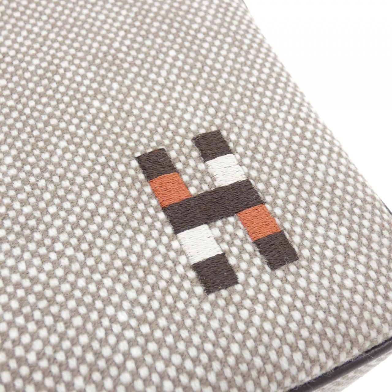 Hermes Chapitore Cavaliere PM Pouch — view 4