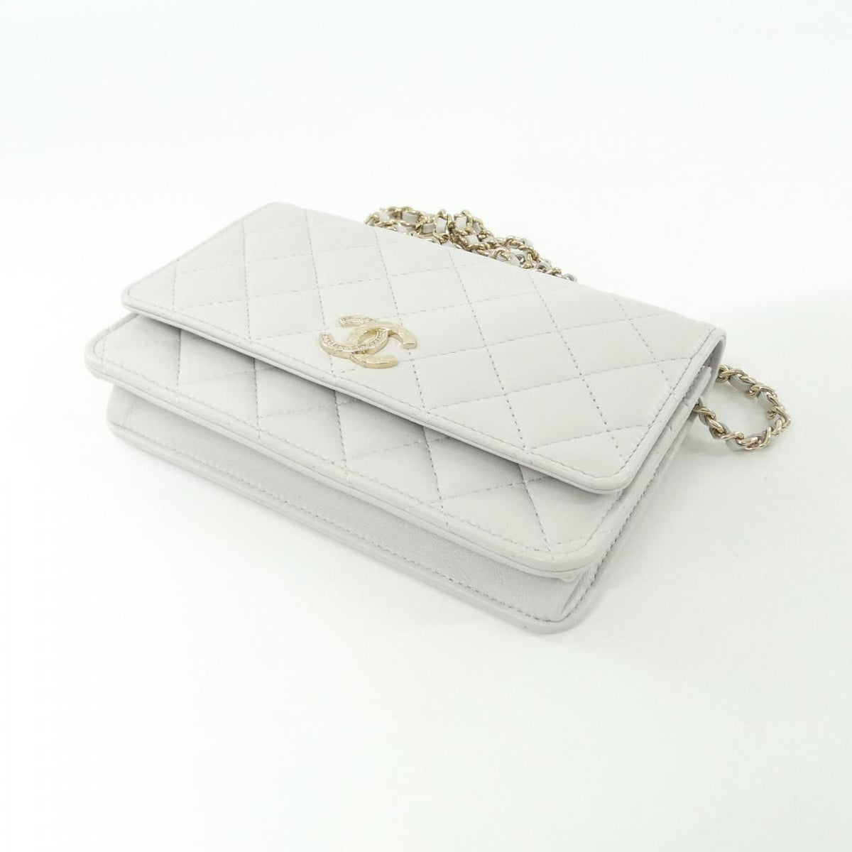 Chanel Chain Wallet Shoulder Bag — view 3