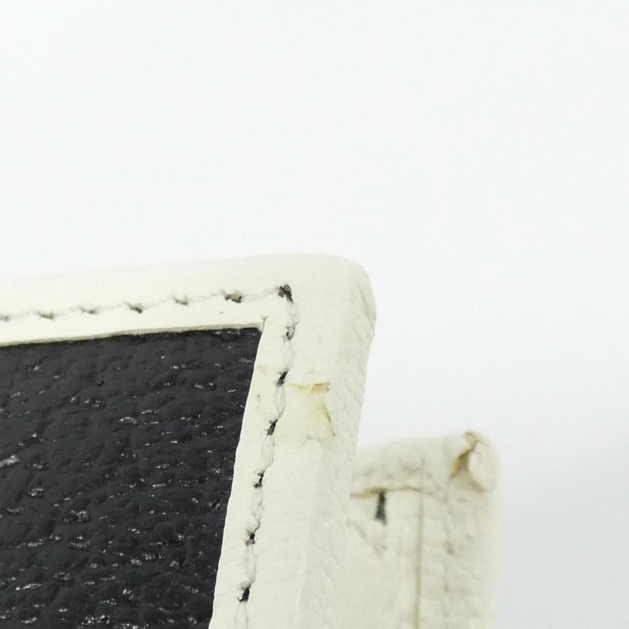 Gucci Chain Wallet Shoulder Bag — view 4