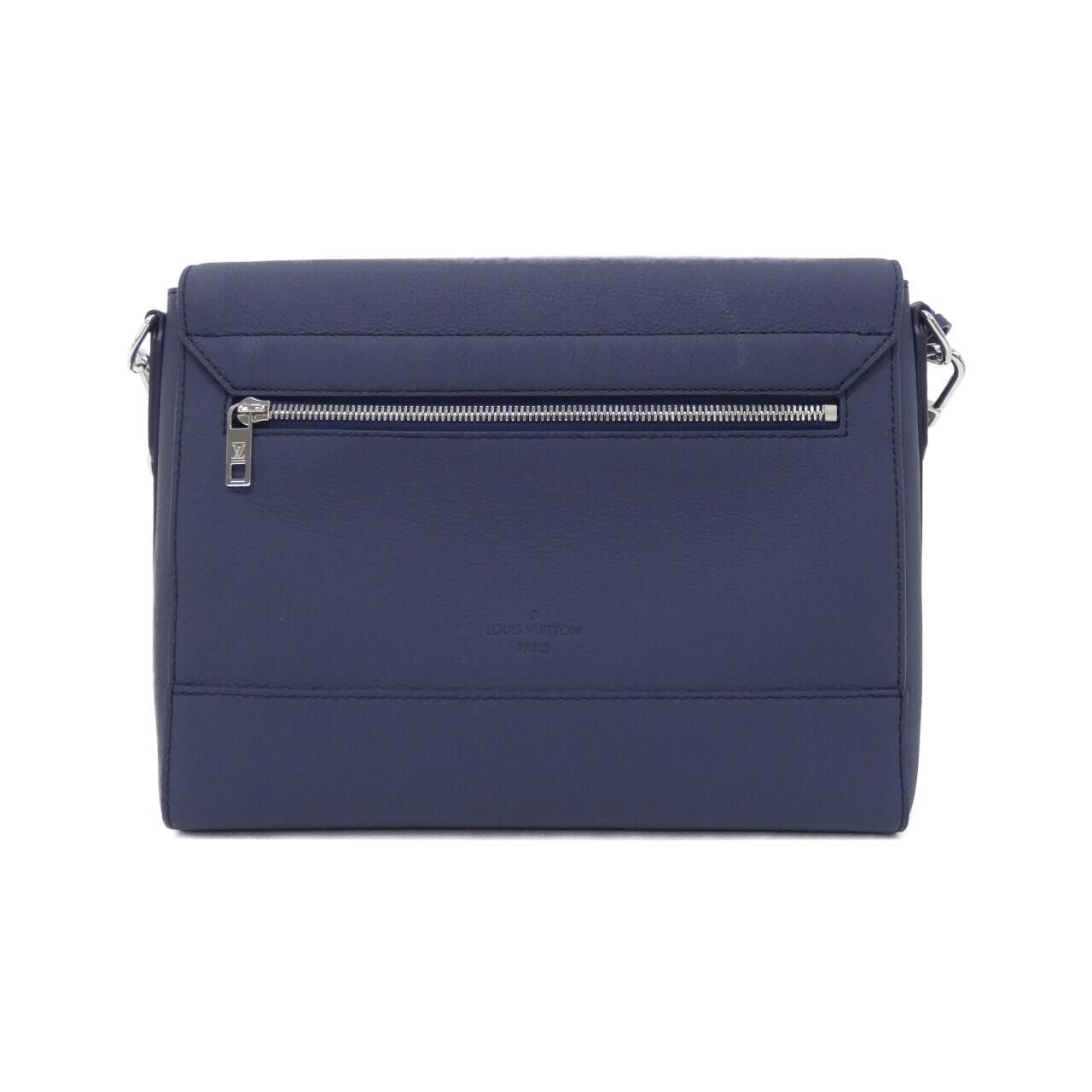 Louis Vuitton LV Aerogram Takeoff Messenger Shoulder Bag — view 2