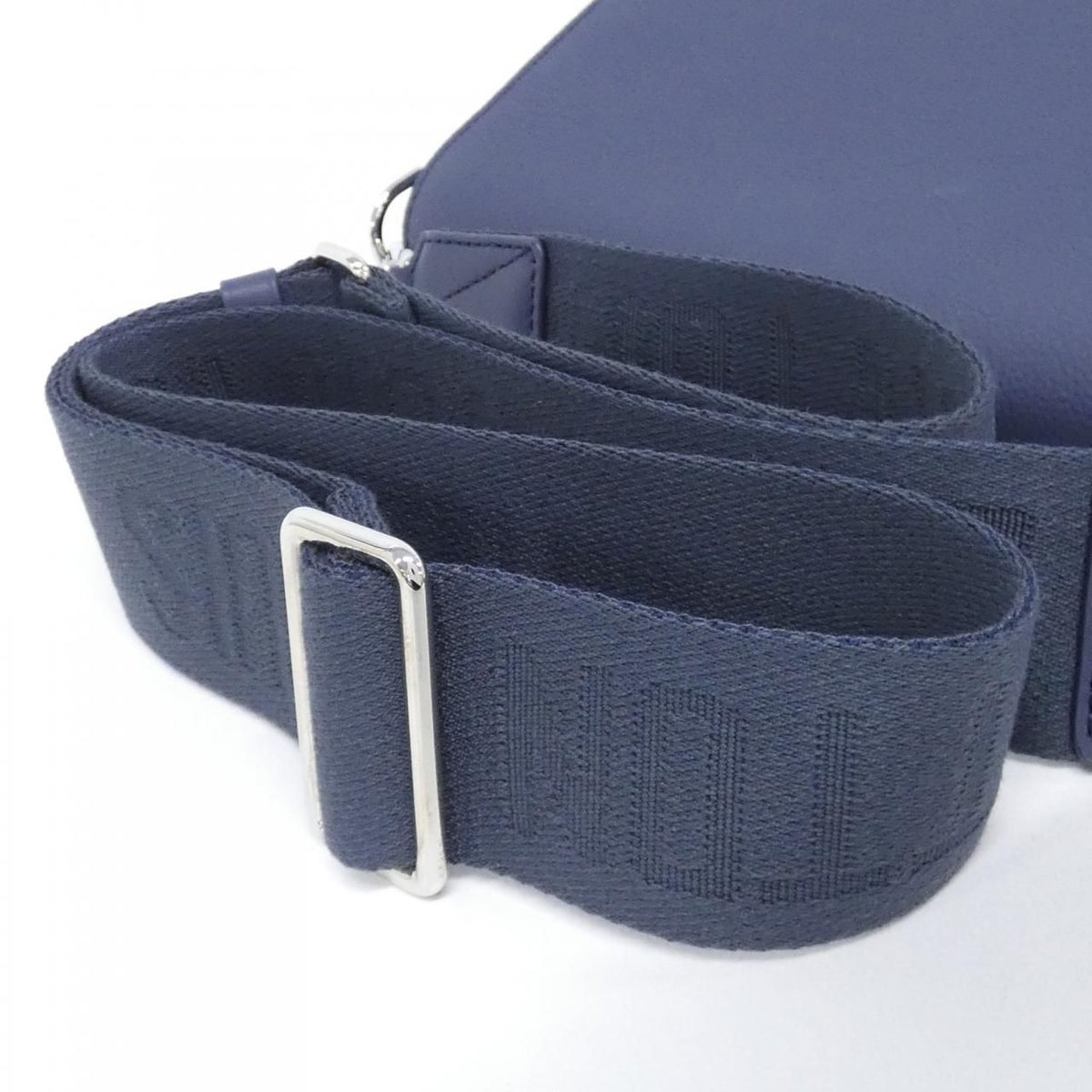 Louis Vuitton LV Aerogram Takeoff Messenger Shoulder Bag — view 7
