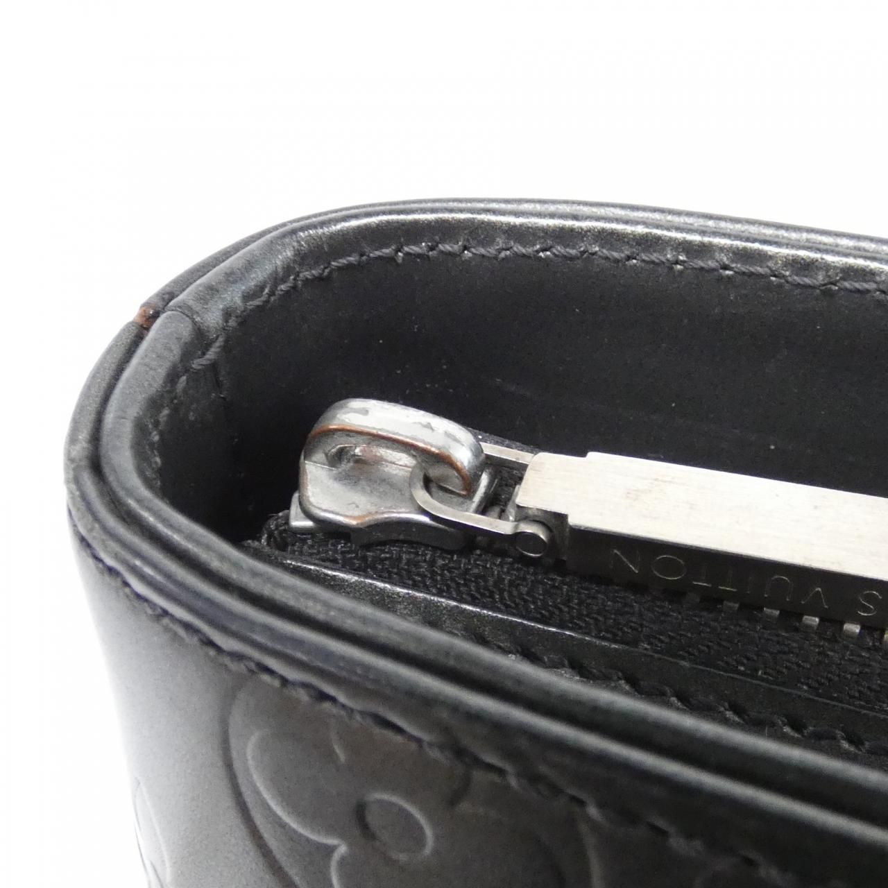 Louis Vuitton Monogram Matte Stockton Shoulder Bag — view 5