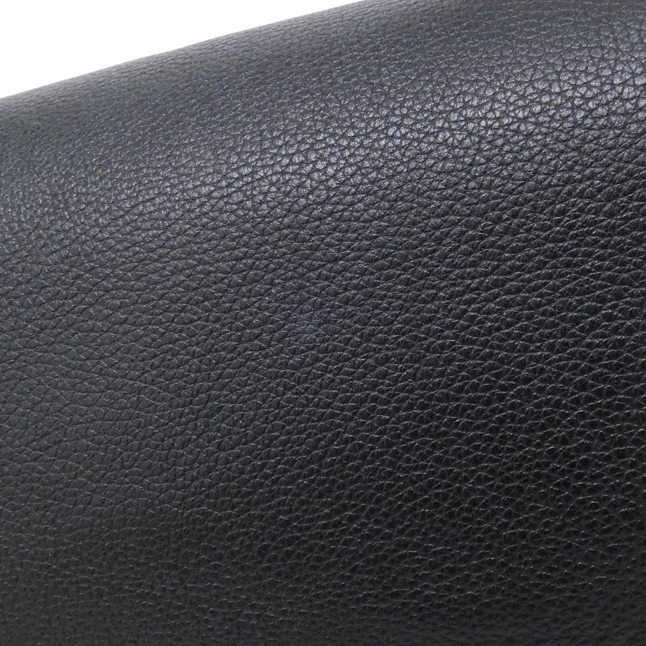 Louis Vuitton Lockme Ever MM Bag — view 4