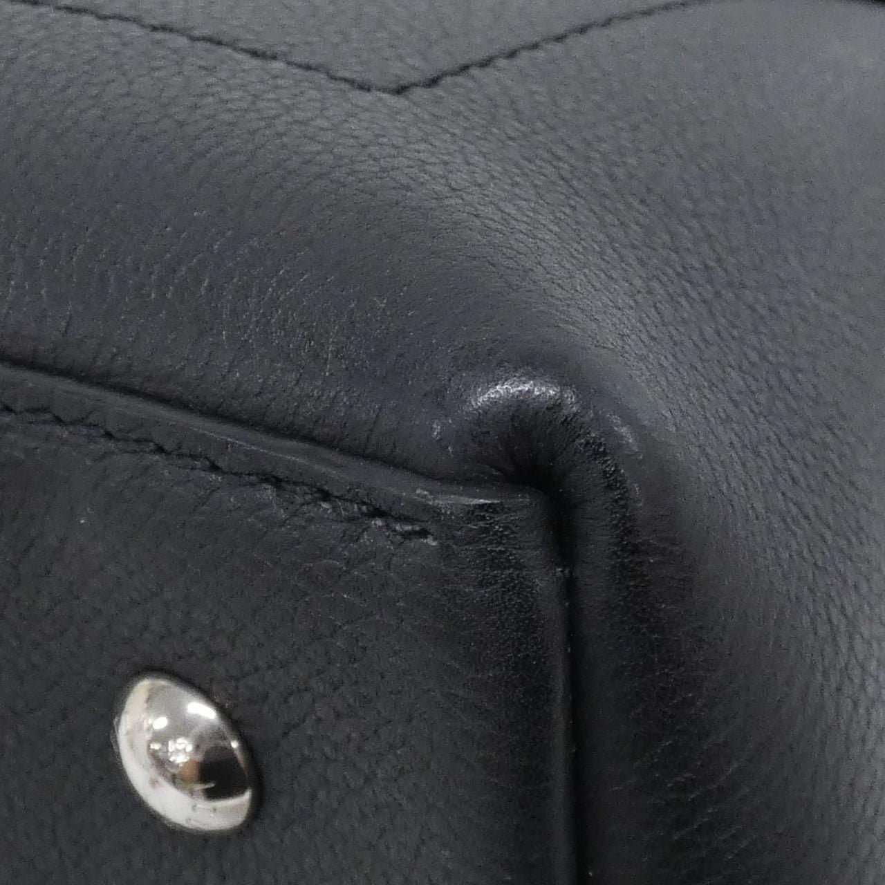 Louis Vuitton Lockme Ever MM Bag — view 3
